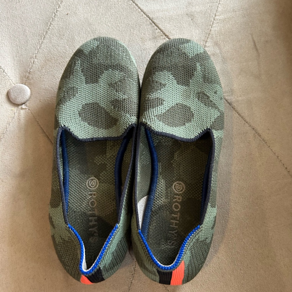 Rothy’s Kids Girls Youth 2 Green Camouflage Slip On Loafer Shoes